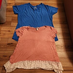 Bundle of 2 tops